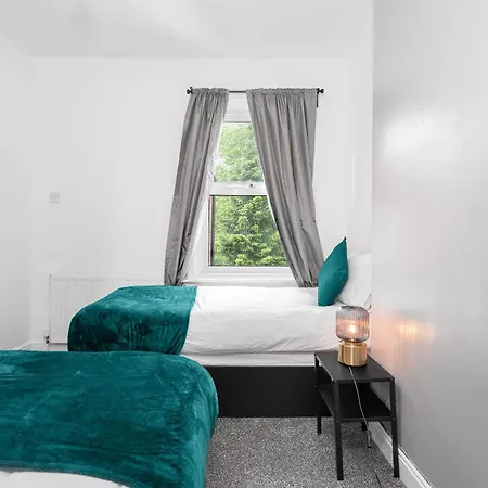 Family Contractors 2 Bed House Free Parking Sleeeps 6 Villa Birmingham Exterior photo