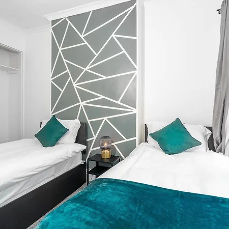 Family Contractors 2 Bed House Free Parking Sleeeps 6 Villa Birmingham Exterior photo