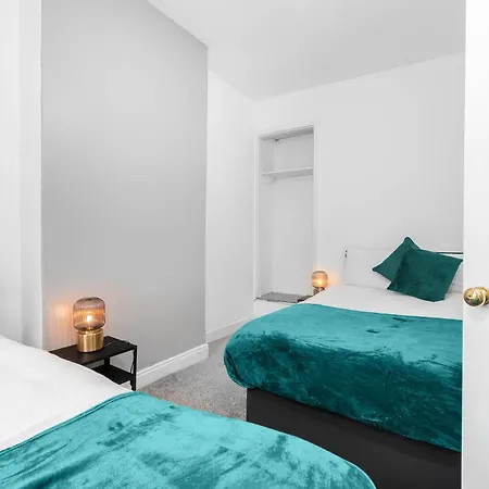 Family Contractors 2 Bed House Free Parking Sleeeps 6 Villa Birmingham Exterior photo