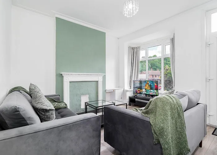 Family Contractors 2 Bed House Free Parking Sleeeps 6